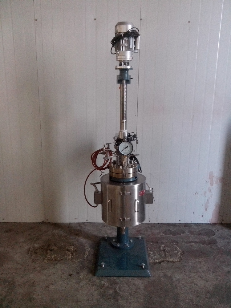 TFCF系列--電動升降釜蓋、開啟式電加熱爐1